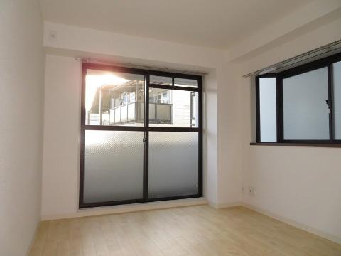 居室・リビング　室内