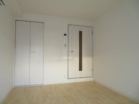 居室・リビング　室内