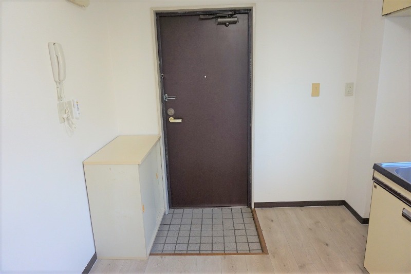 玄関　バルコニー