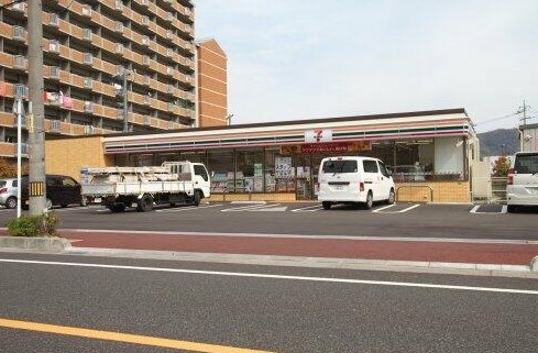 コンビニ　セブンイレブン 呉市阿賀南店（コンビニ）まで166m