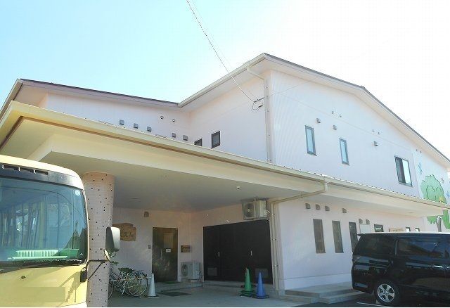 幼稚園・保育園　ながさわこども園（幼稚園・保育園）まで583m