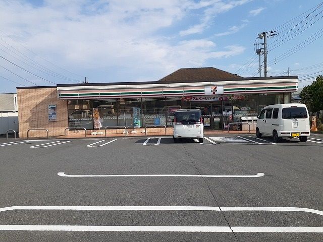 コンビニ　セブンイレブン厚木毛利台2丁目（コンビニ）まで550m