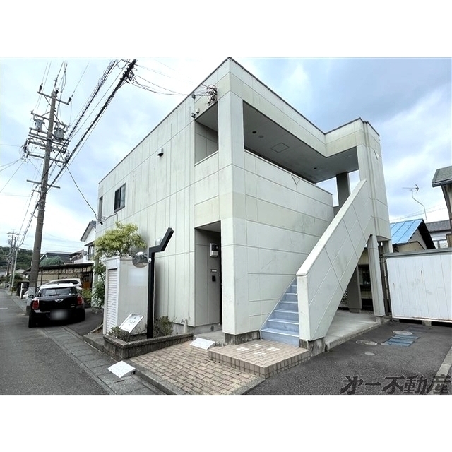 エントランス　建物外観