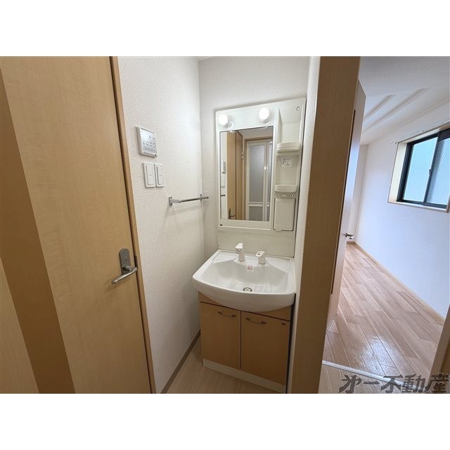 洗面設備　洗髪洗面化粧台