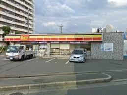 コンビニ　デイリーヤマザキ 東大阪柏田店（コンビニ）まで702m
