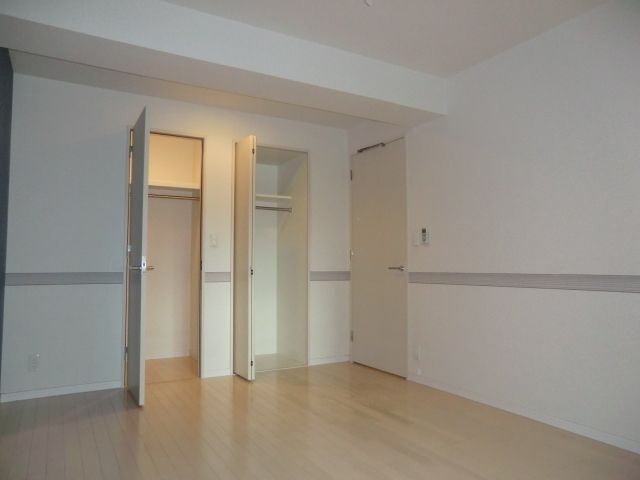 その他部屋・スペース　ウォークインクローゼット付き8.5帖のベットルーム