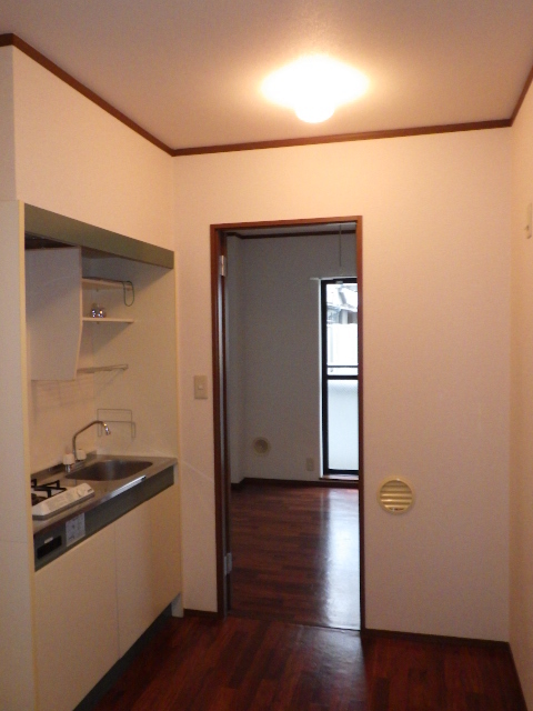 その他　★玄関からキッチン側★