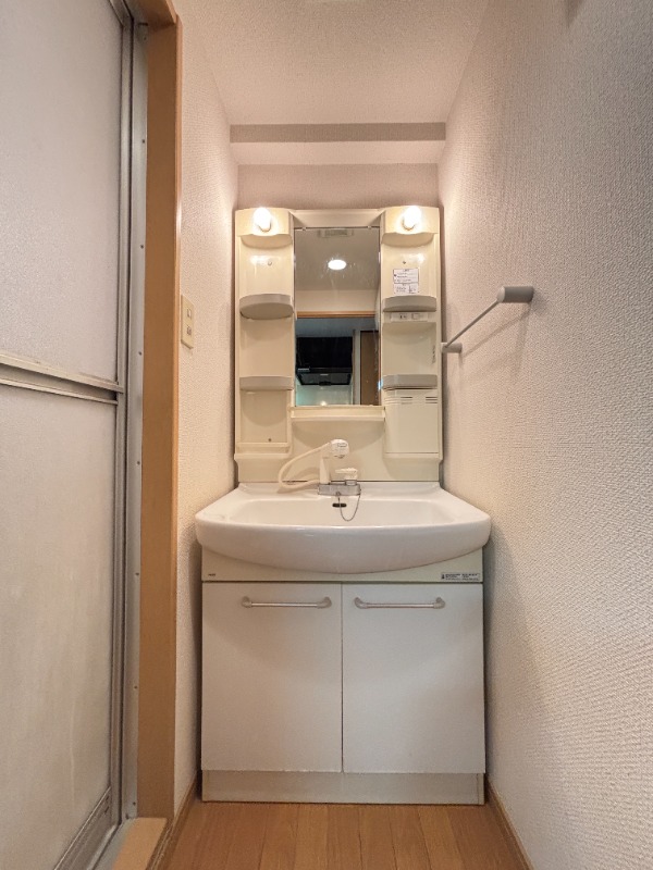洗面設備　１００５号室　写真