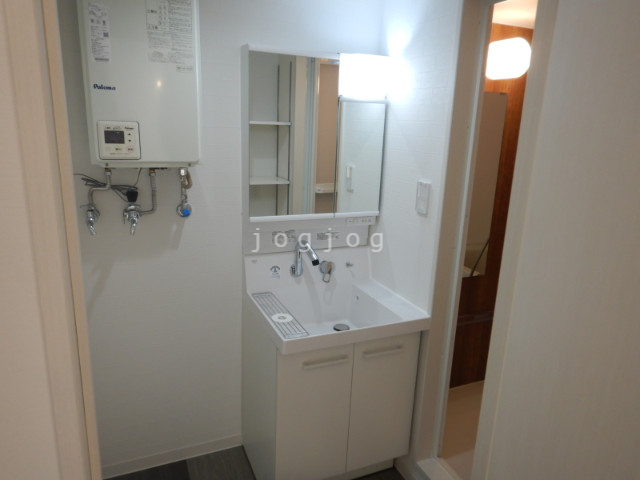 洗面設備　独立洗面化粧台付き♪