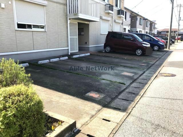 駐車場　駐車場