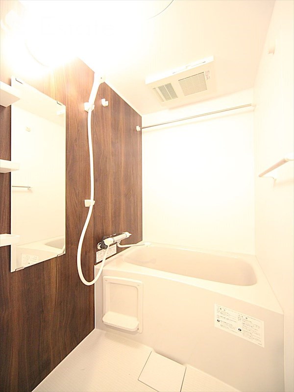 バス・シャワールーム　バスルーム