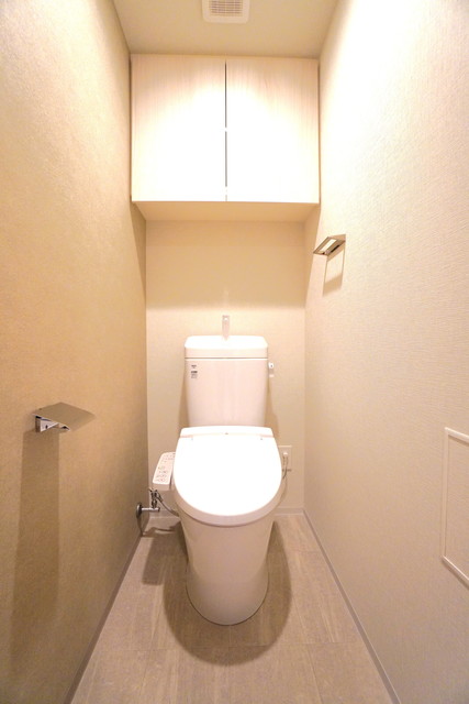 トイレ　※写真は同タイプ住戸です。