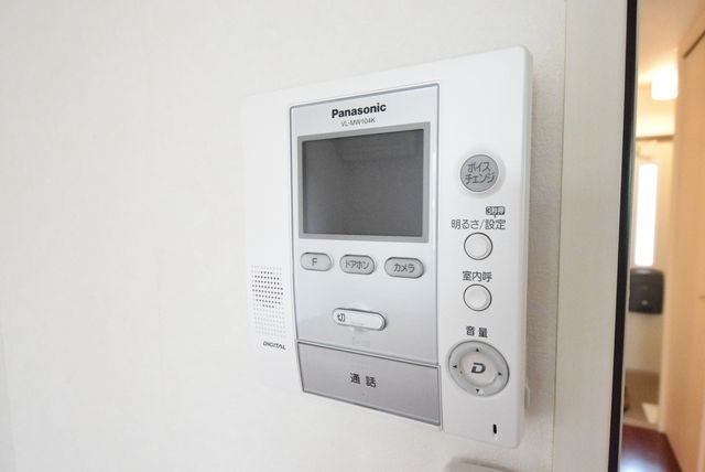 セキュリティ　★不意な訪問者も確認できる安心モニターホン★