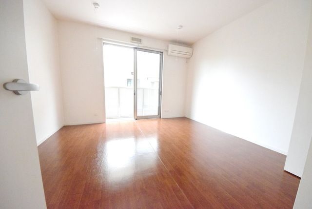 居室・リビング　★明るい居室★