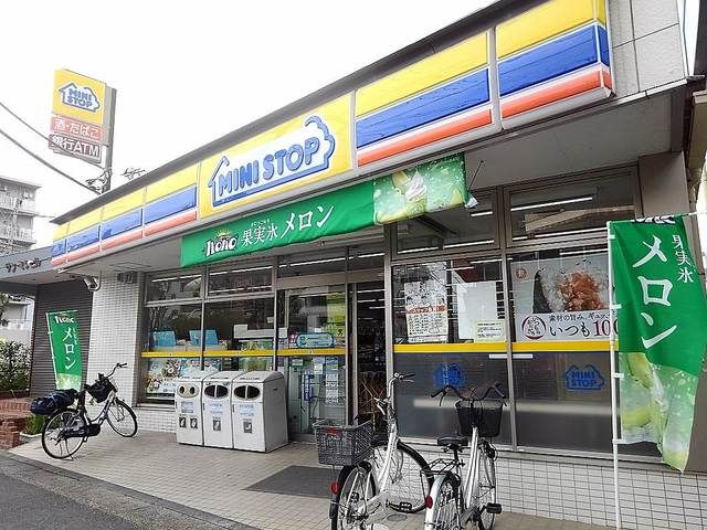 コンビニ　ミニストップせんげん台駅前店（コンビニ）まで160m