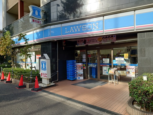 コンビニ　ローソン代々木西参道店（コンビニ）まで166m