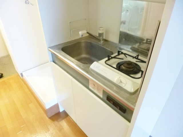 キッチン　キッチンは一口ガスコンロ付きです