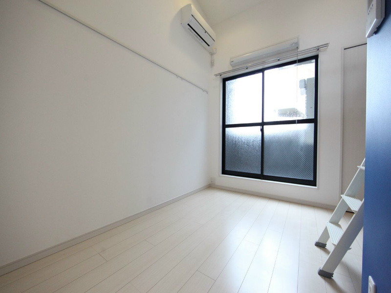 バルコニー　洋室8帖　ロフト4.5帖（収納にも寝室にも使えます）