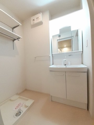 洗面設備　脱衣スペースもあります