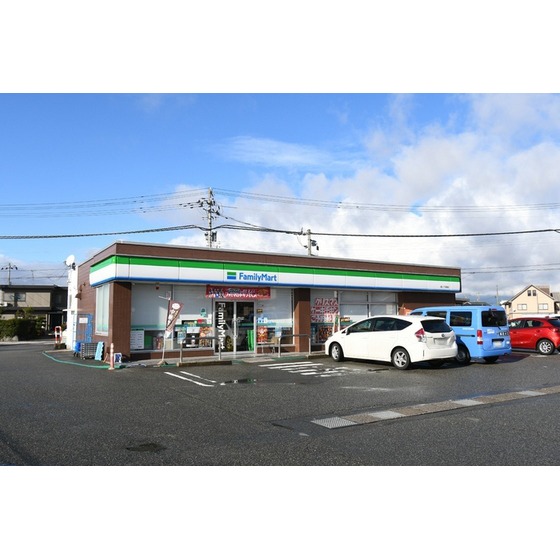 コンビニ　ファミリーマート富山下坂倉店（コンビニ）まで503m