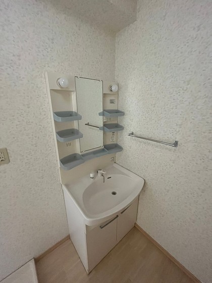 洗面設備　※別部屋の写真です
