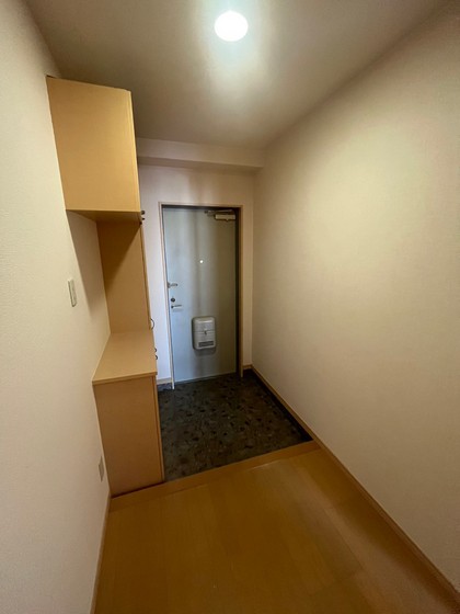 玄関　※別部屋の写真です