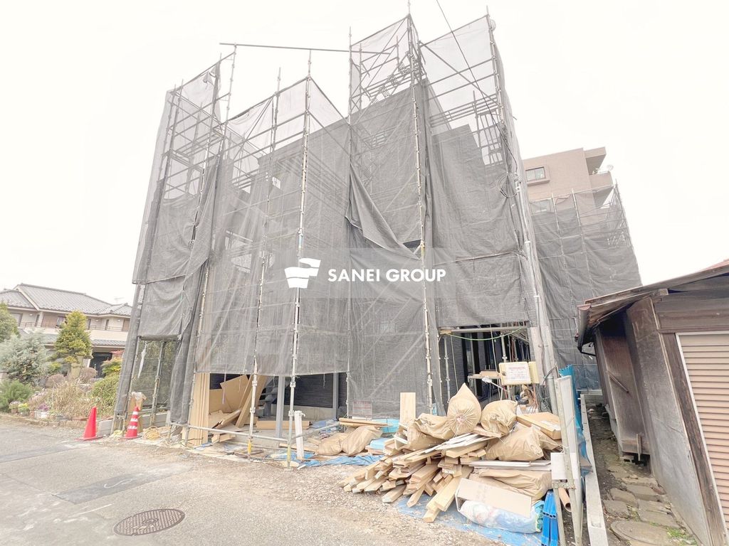 建物外観　建築中