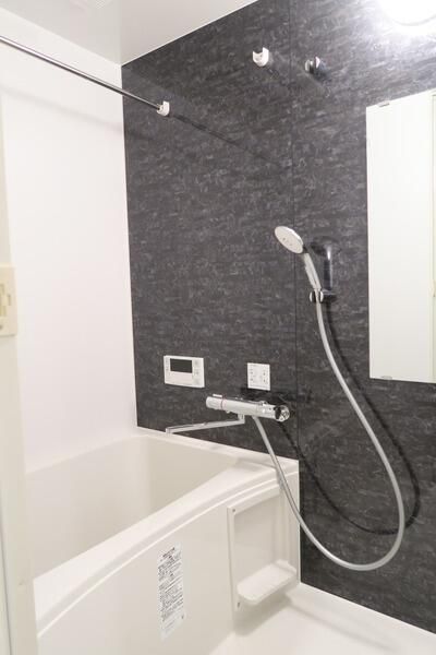 バス・シャワールーム　お風呂で日々の疲れを落としましょう