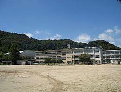 小学校　豊川市立御油小学校（小学校）まで523m