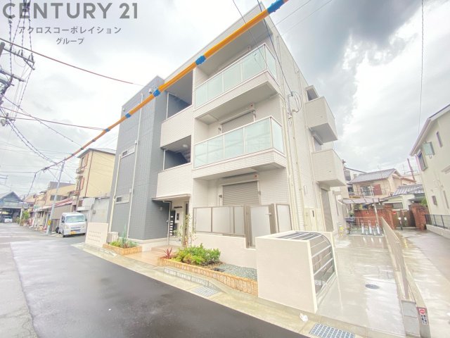 建物外観　宅配BOX付きで不在時も便利！