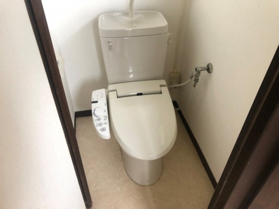 トイレ　※別号室の写真です