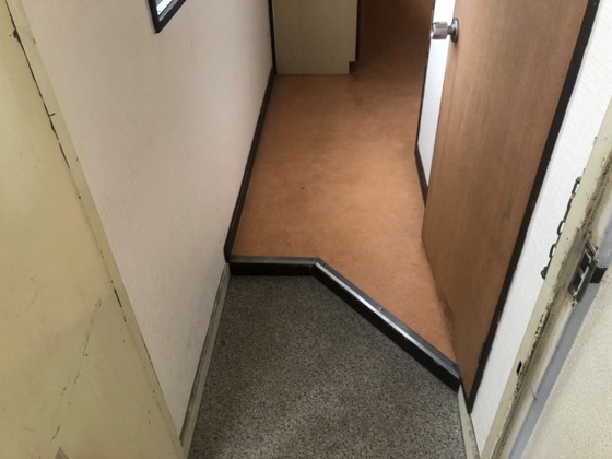 玄関　※別号室の写真です