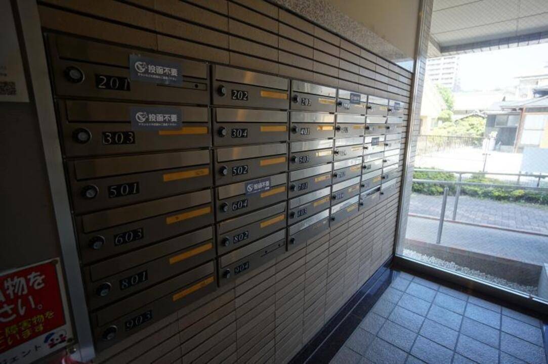 エントランス　メールBOX