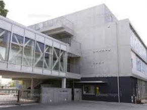 小学校　世田谷区立松沢小学校（小学校）まで112m