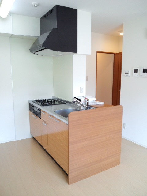 キッチン　３口ガスコンロ