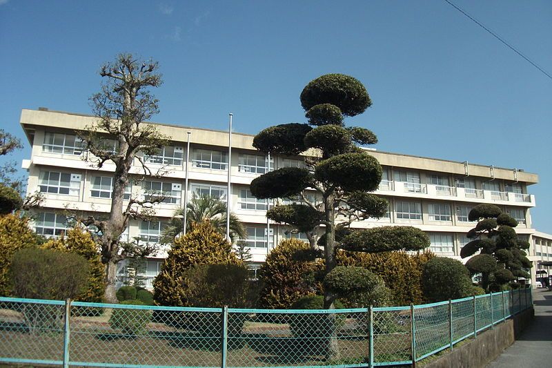 高校・高専　大阪府立岬高校（高校・高専）まで1657m