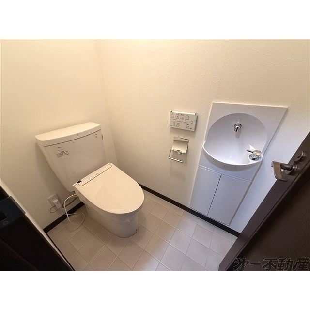 トイレ　トイレ