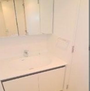 洗面設備　※同仕様写真含む