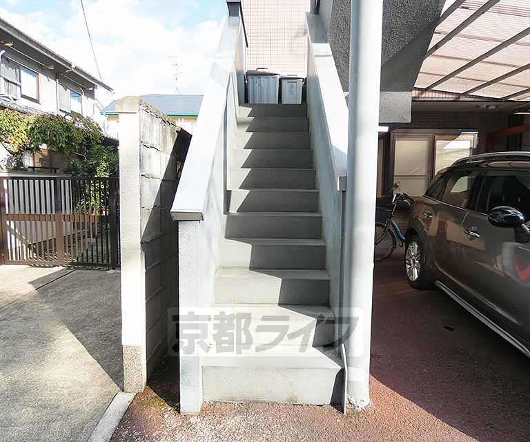 西村マンションの外観写真