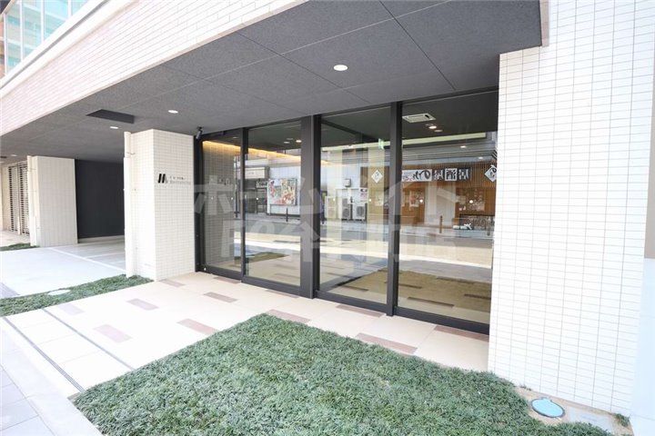 エントランス　清潔なエントランスです