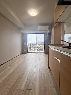 居室・リビング　室内