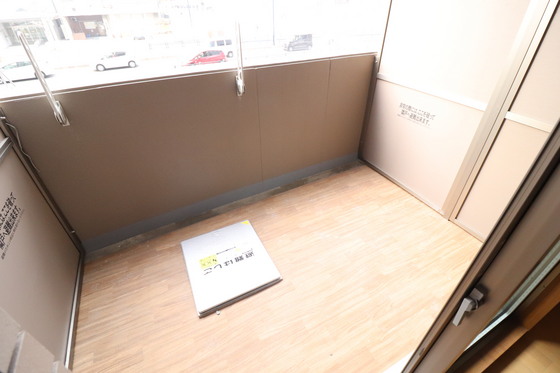 バルコニー　※別号室の写真です。