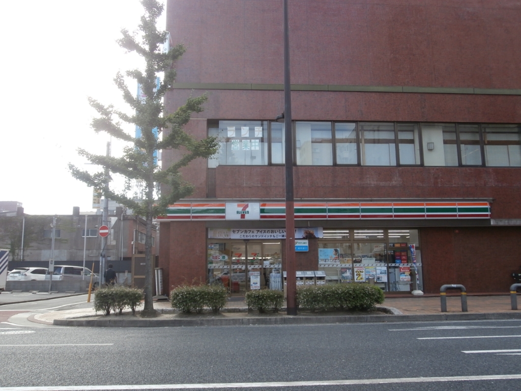 コンビニ　セブンイレブン 小倉鍛冶1丁目店（コンビニ）まで222m