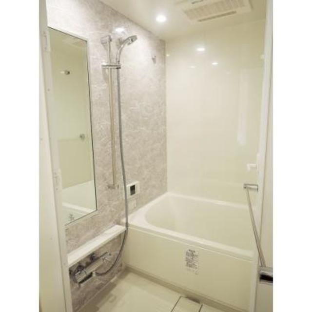 バス・シャワールーム　※写真は同タイプ住戸です。