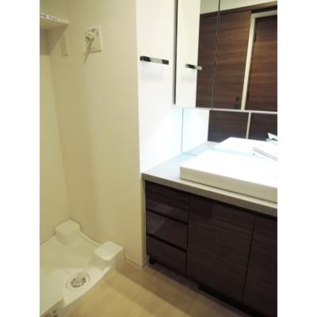洗面設備　※写真は同タイプ住戸です。