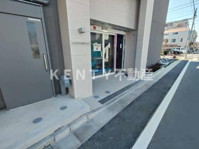 エントランス　建物の内部です