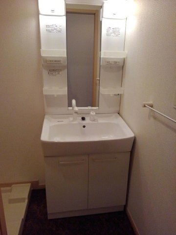 洗面設備　広い洗面スペース