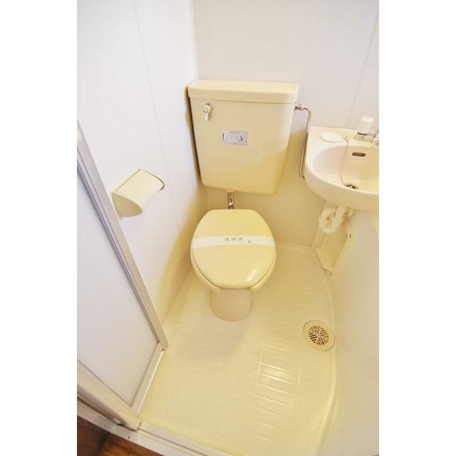 トイレ　※写真は別部屋のもの