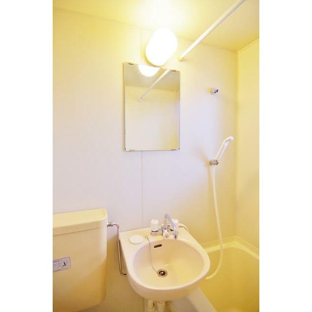 洗面設備　※写真は別部屋のもの