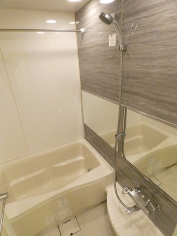 バス・シャワールーム　バス・シャワールーム